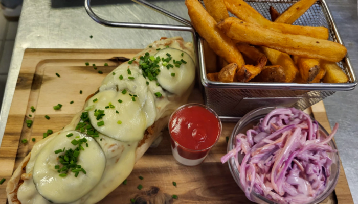 blackwater-irish-pub-winterberg-pulled-pork-sub